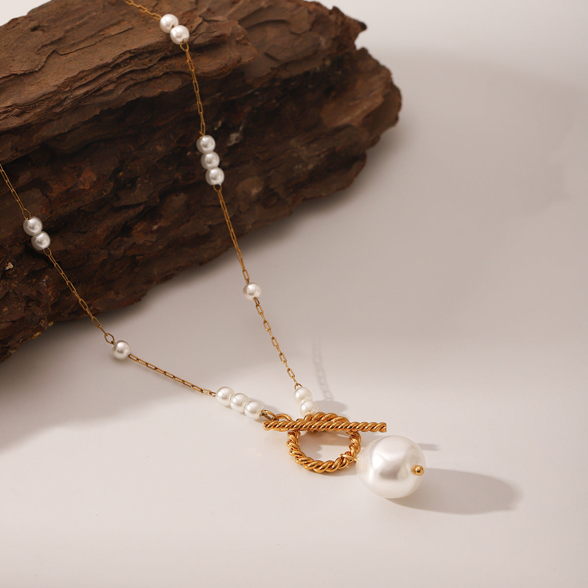 Wholesale stainless steel 18K gold Ot buckle pearl pendant necklace