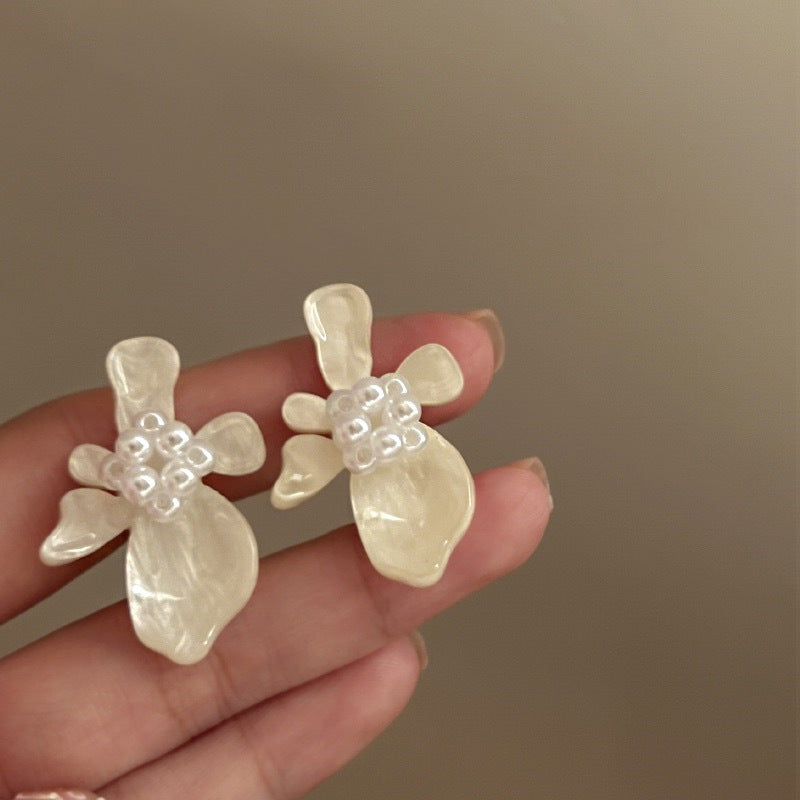 Wholesale Alloy Vintage Pearl Flower  Earrings