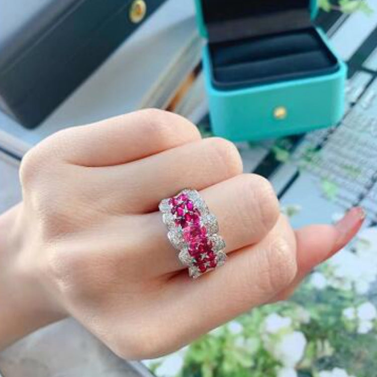 Wholesale red corundum pigeon red blood treasure Retro Row Diamond ring