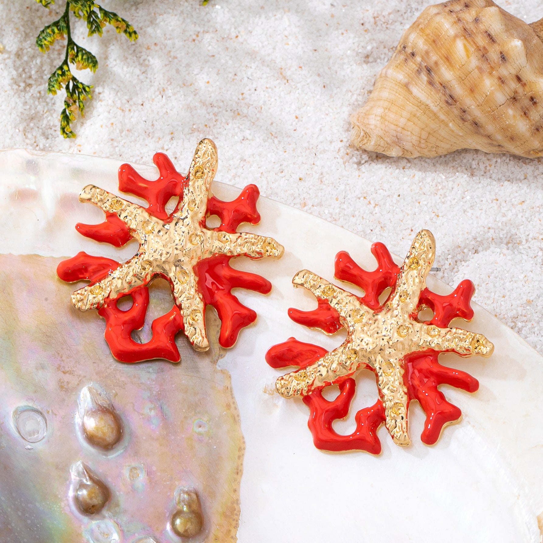 Wholesale Gold Tone Coral Drop Earrings For Women Trendy Flower Design Summer Vacation Jewelry Accessory