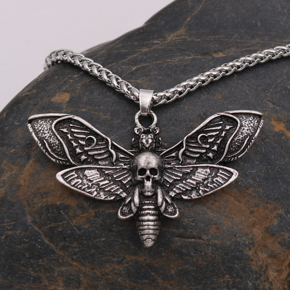 Wholesale Vintage Moth Metal Necklaces ACC-NE-Hongg005