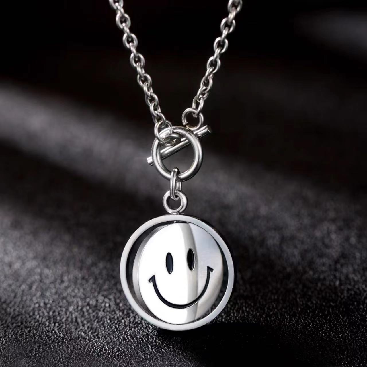 Wholesale Titanium Steel Rotating Smiley Face Hip Hop Sweater Chain ACC-NE-Leis007