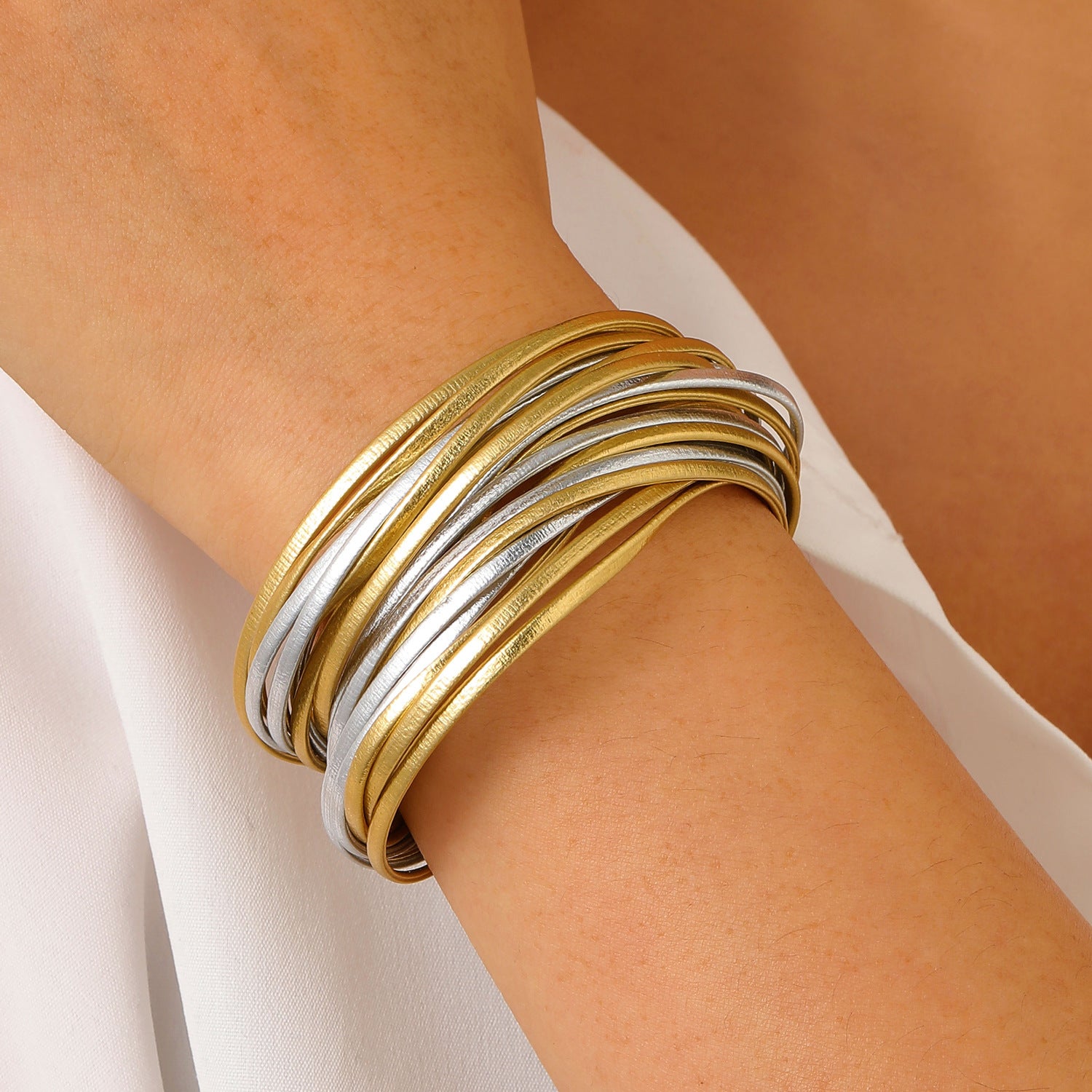 Wholesale Ethnic-Style Alloy Hand Jewelry Vintage Wide-Band Bracelet Layered Bracelet Set Gold Plated Bracelet