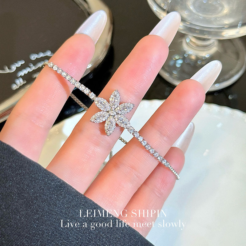 Wholesale Light Luxury Style Square Flower Diamond Bracelet