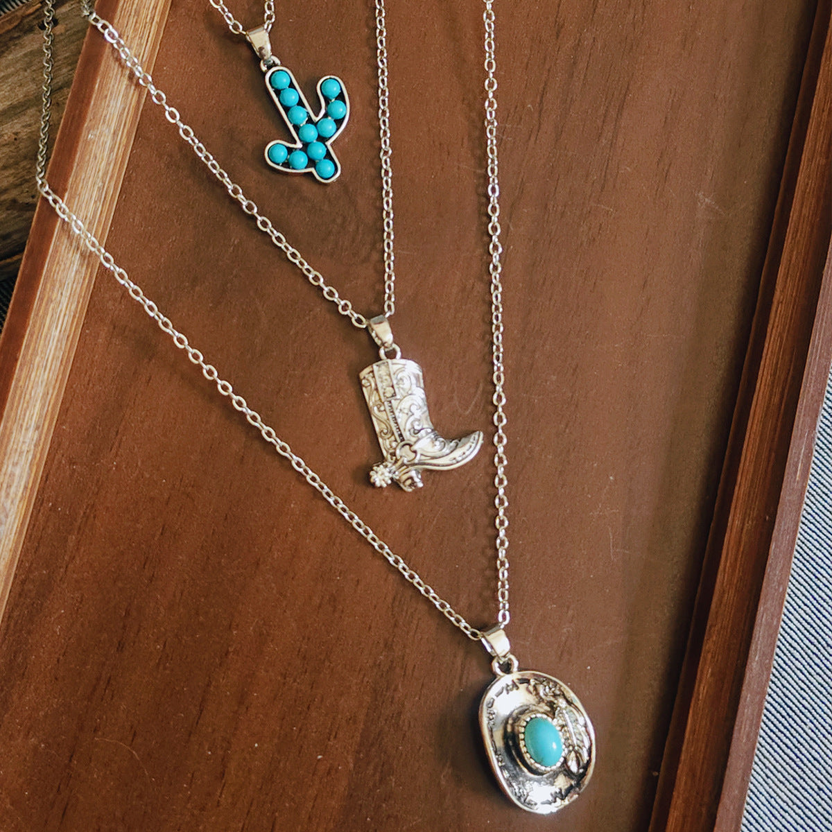 Wholesale Zinc Alloy Plated Western Cowboy Pendant Necklace For Women Retro Boot Bull Head Hat Design Layering Jewelry