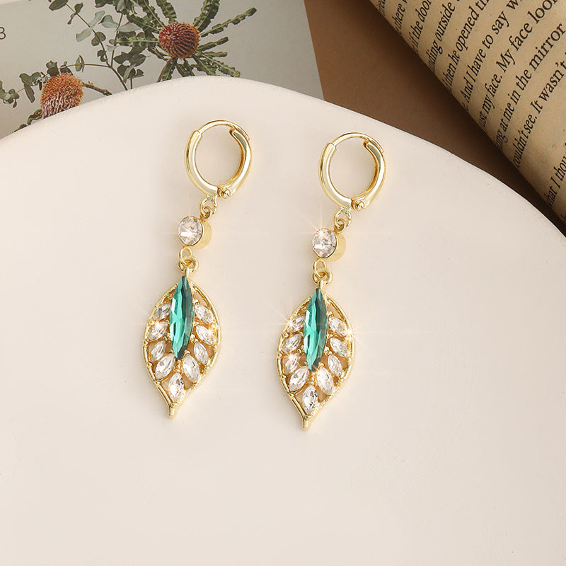 Wholesale Retro Leaf Design Drop Earrings Emerald Green Jewelry Accessory Boutique Resale