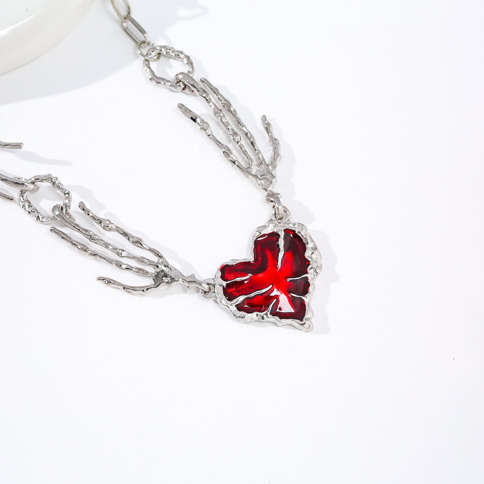 Wholesale ghost claw stitching red heart necklace