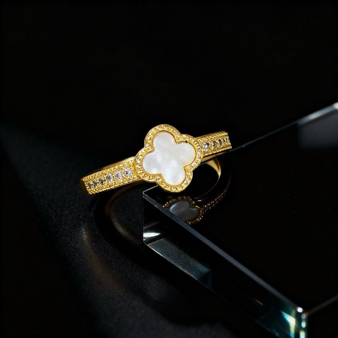 Wholesale Trendy Flower Open Ring For Women Zircon Pearl Rhinestone Design Jewelry Accessory Gift Everyday Wear Resale