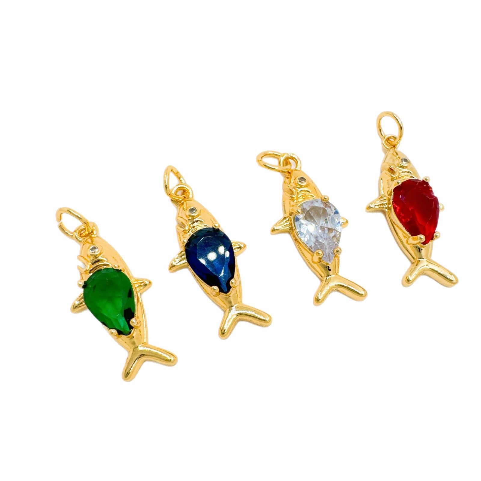 Wholesale Gold Plated Shark Pendant Necklace European Style Fashion Accessory for Women Boutique Resale