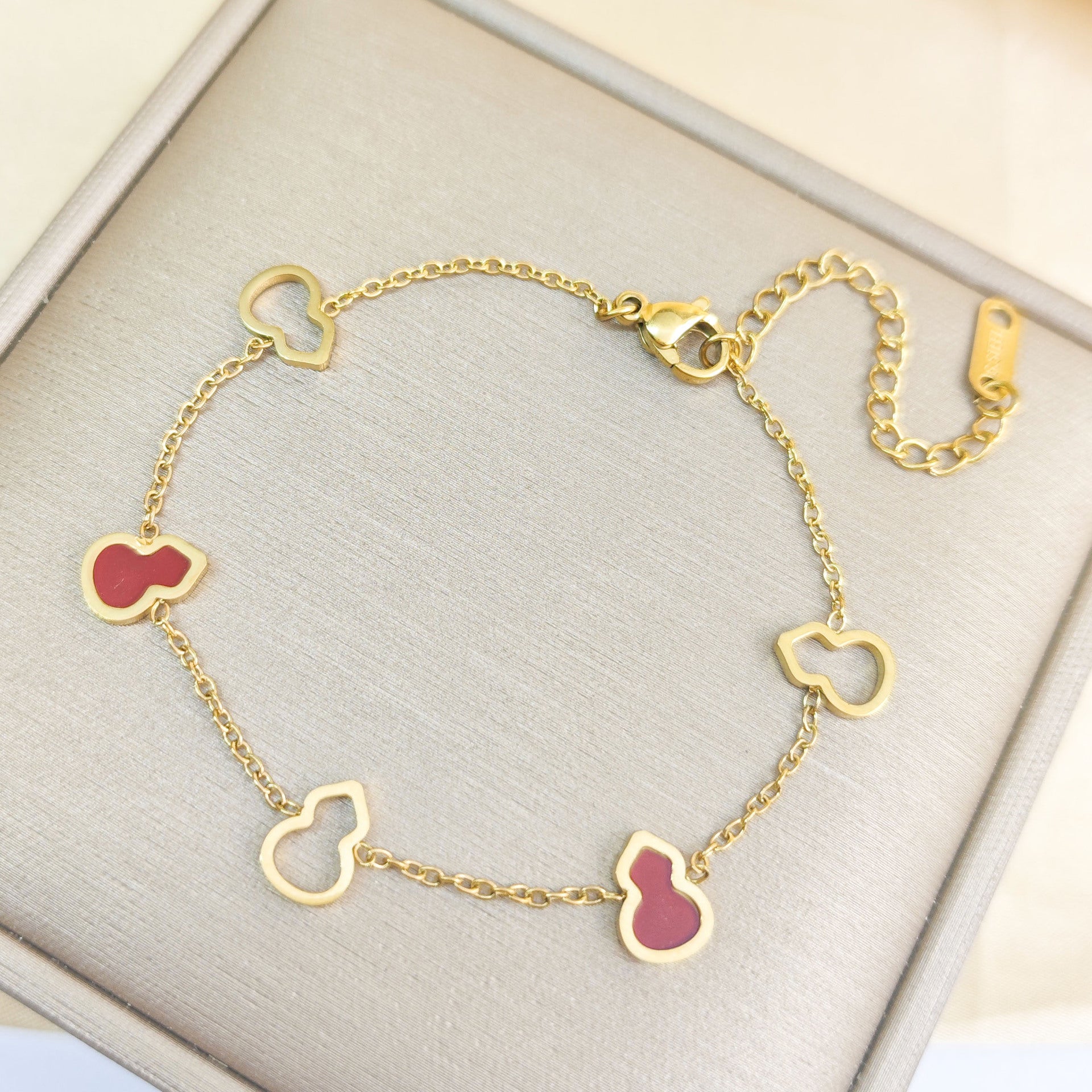 Wholesale Red Gourd Charm Bracelet,  Titanium Steel with Gold Electroplating,  Trendy Jewelry Accessory for Women Everyday Wear