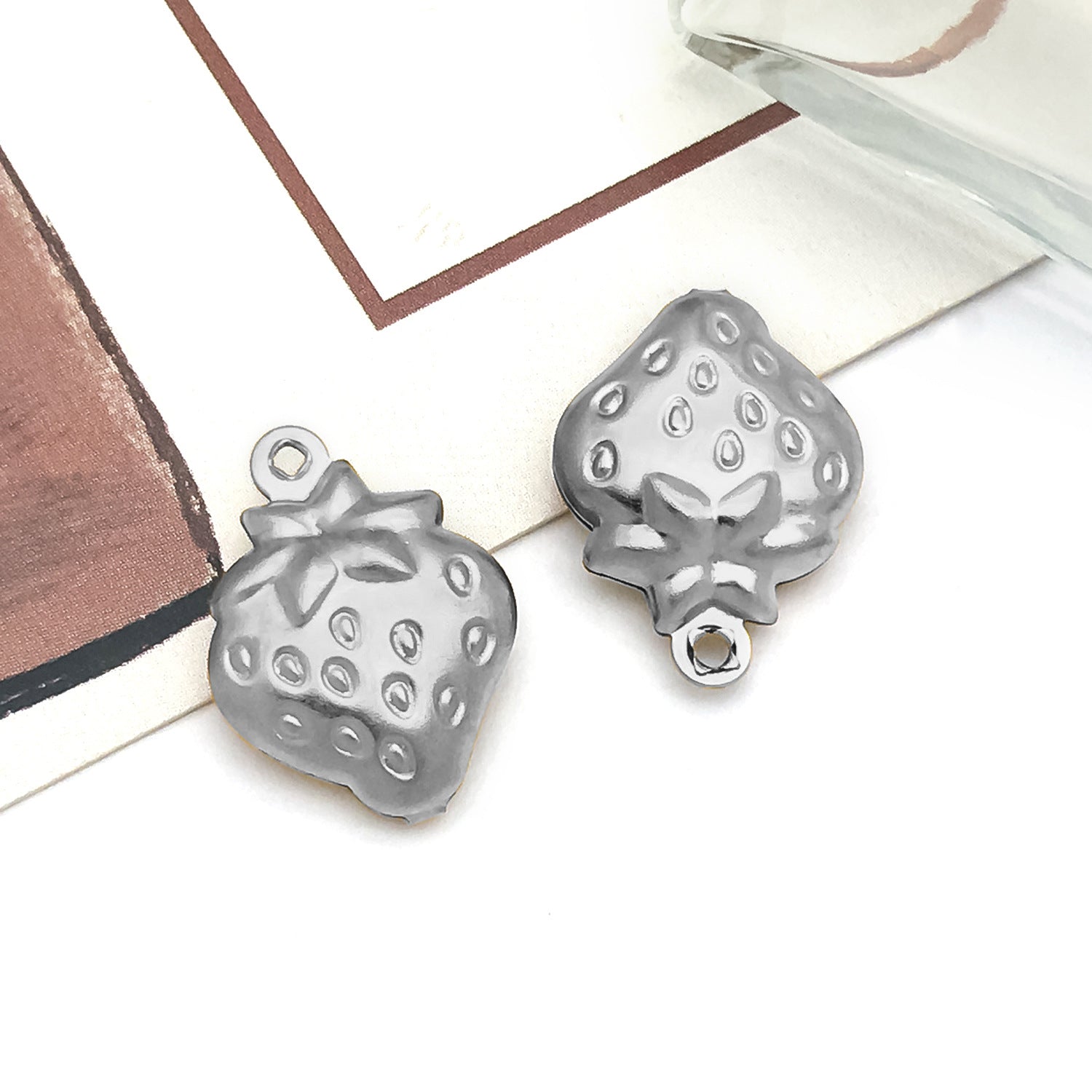 Wholesale Stainless steel vacuum plated hollow angel heart fruit  Charms