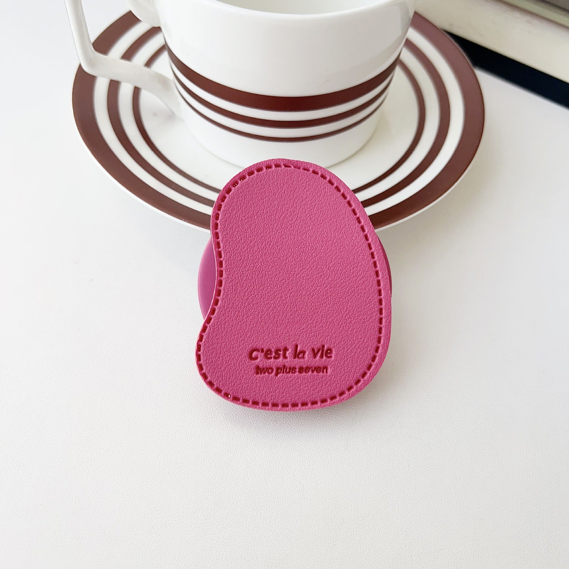 Wholesale Film-textured potato-shaped creative phone holder