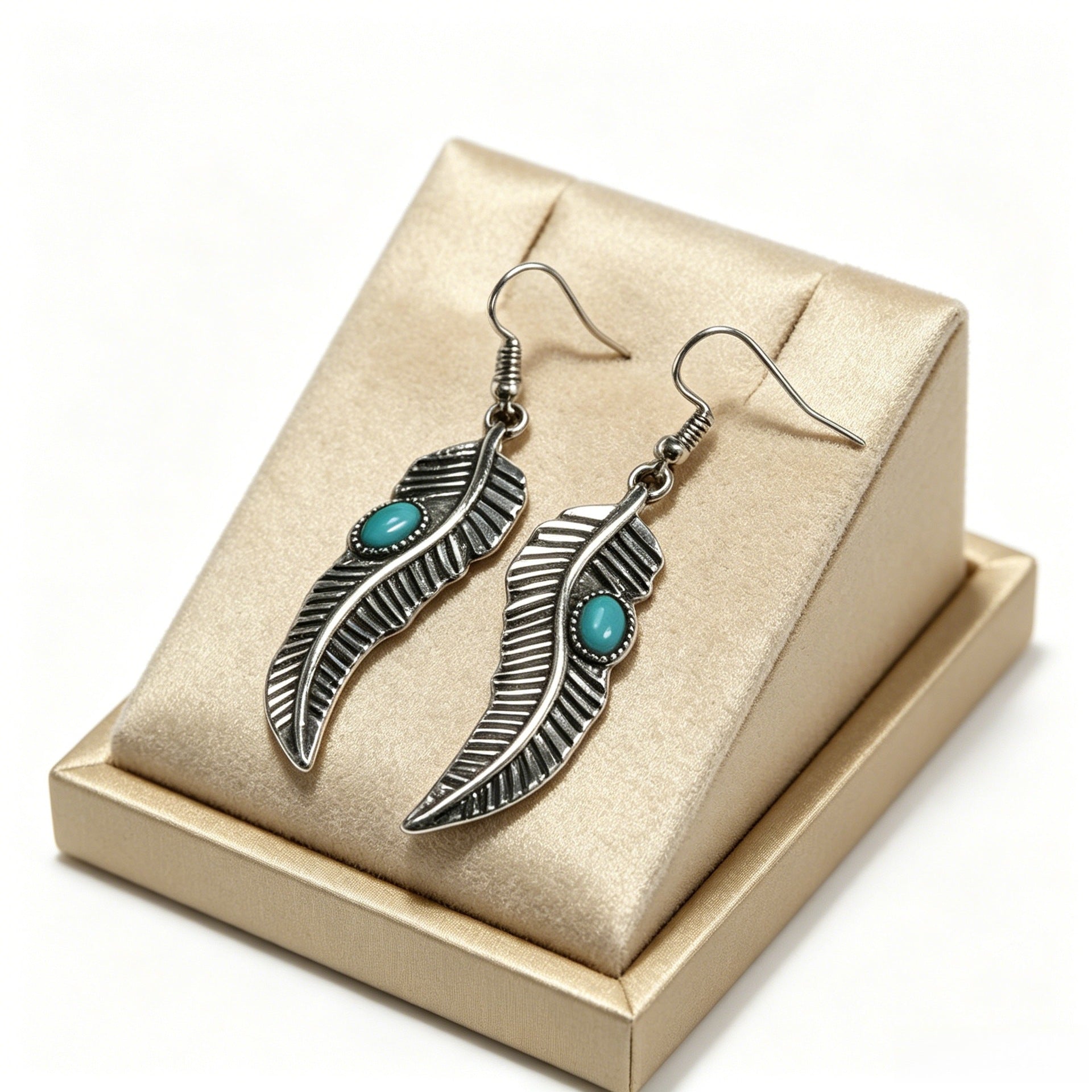 Wholesale Bohemian Retro Feather Earrings with Turquoise Inlays Fashion Accessory for Everyday Gift