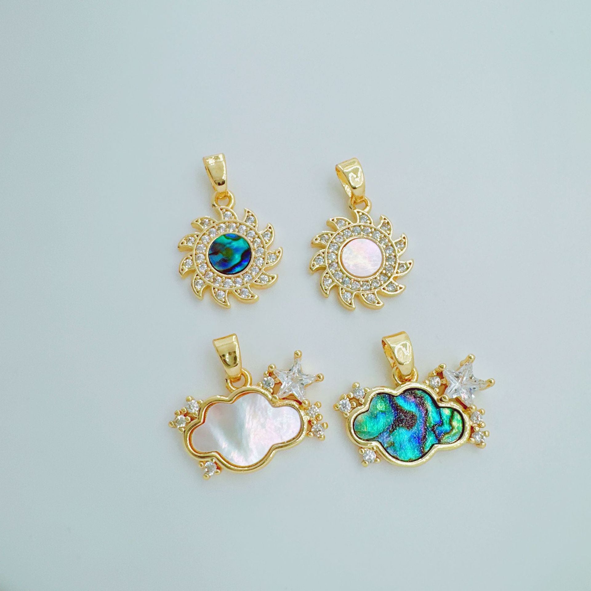 Wholesale Copper Gold Plated Shell Cloud Pendant Necklace Chic Jewelry Accessory for Women