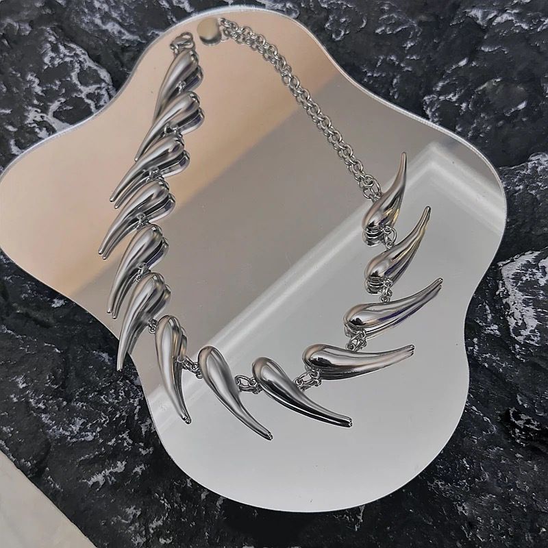 Wholesale geometric silver thorn irregular metal necklace