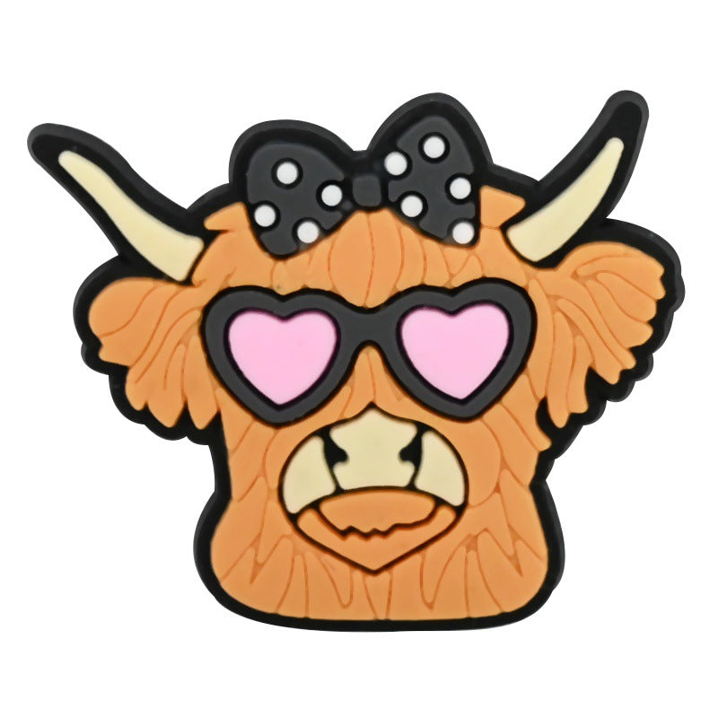 Wholesale  Random 100pcs Creative Cartoon Highland Cow Denim Series PVC Soft Rubber Shoe Buckle Decoration