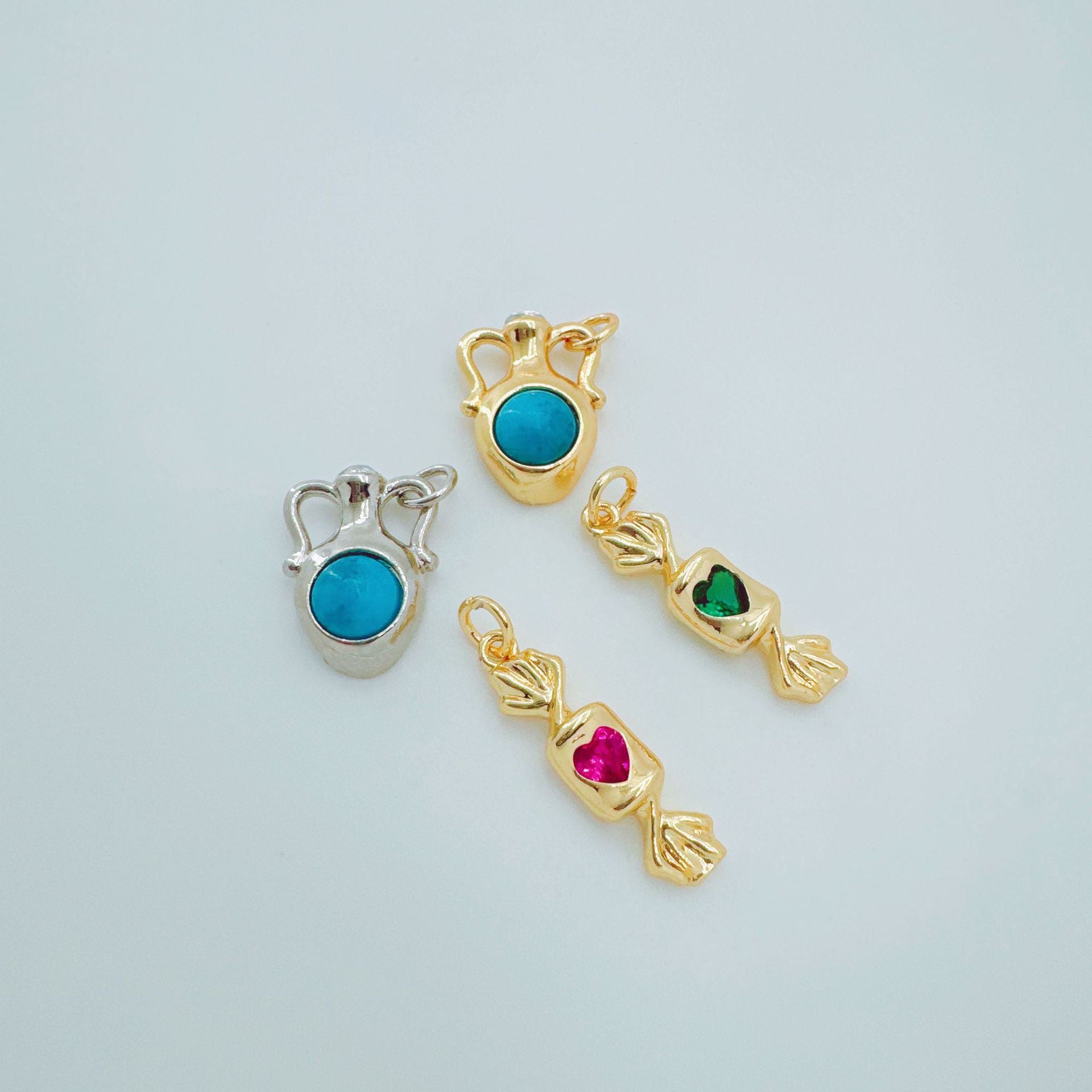 Wholesale Stylish Copper Electroplated Pendant Necklace for Resale