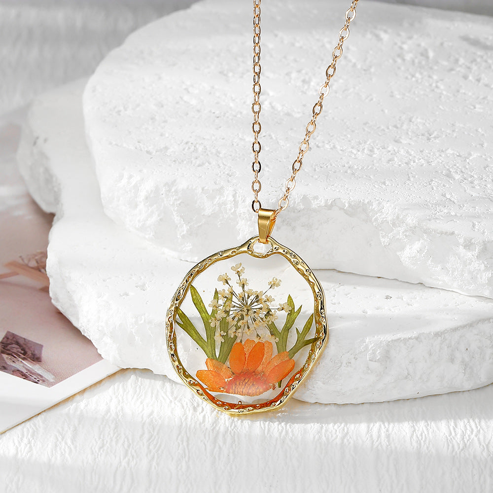 Wholesale Bohemian Dried Flower Clear Resin Pendant Necklace Colorful Flower Collarbone Chain Jewelry Accessory Gift