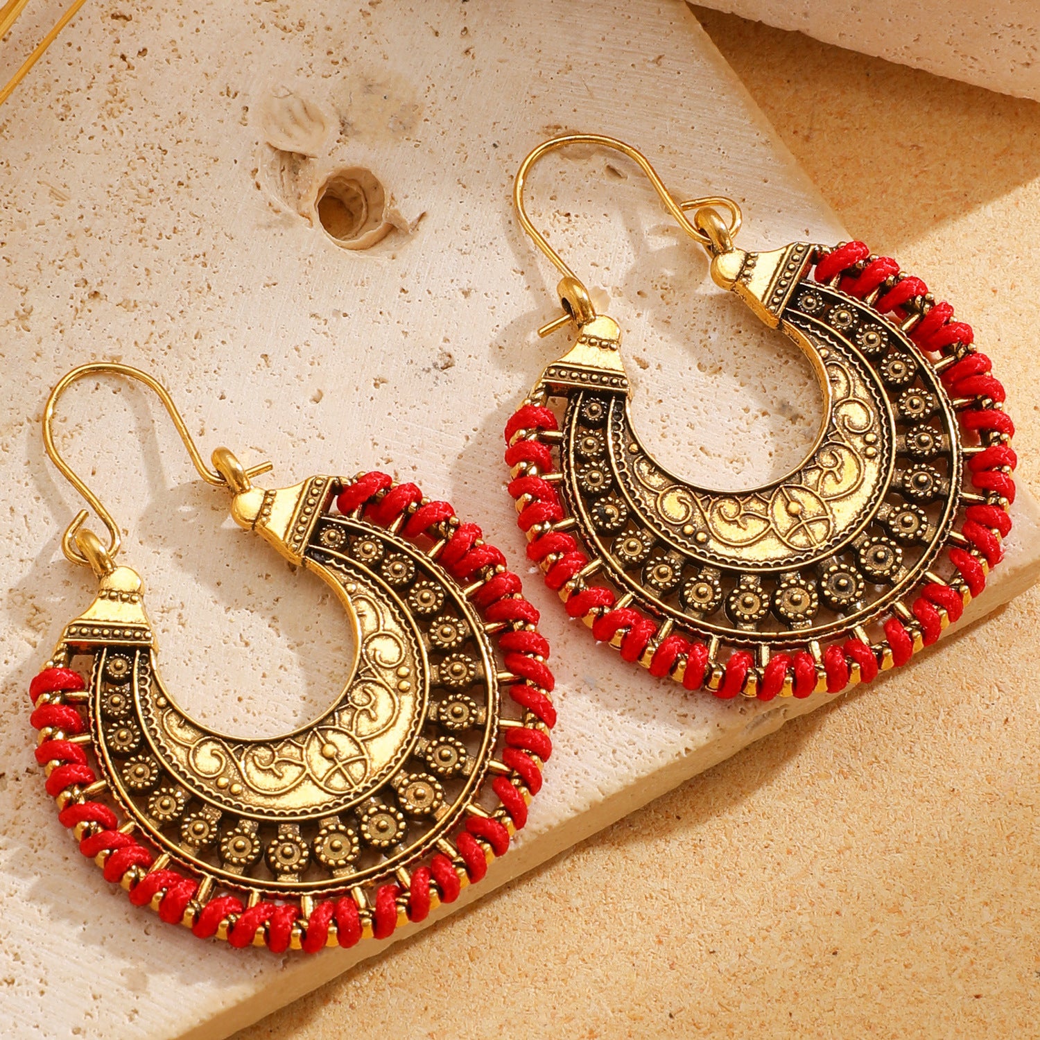 Wholesale Retro Bohemian Ethnic Hollow Out Heart Bronze Alloy Earrings Fashion Jewelry Accessory Gift Boutique Resale