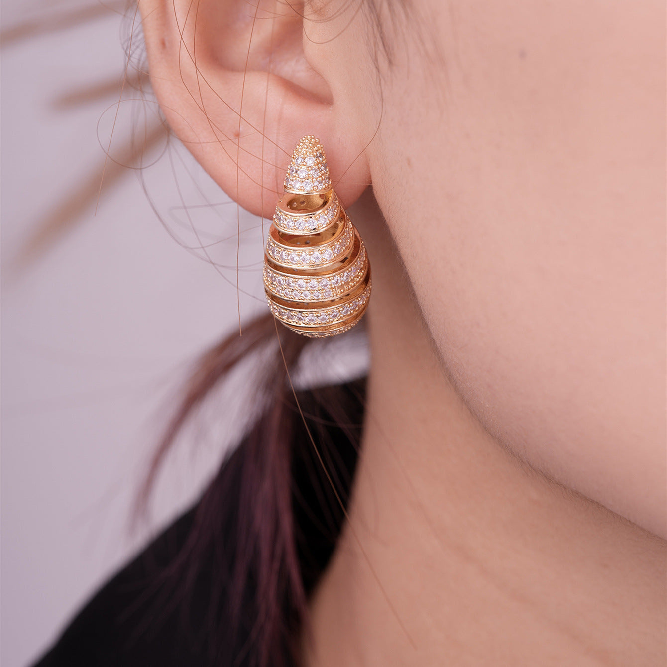 Wholesale Water Drop Crescent Thread Copper Gold Plated Earrings ACC-ES-MOXI001