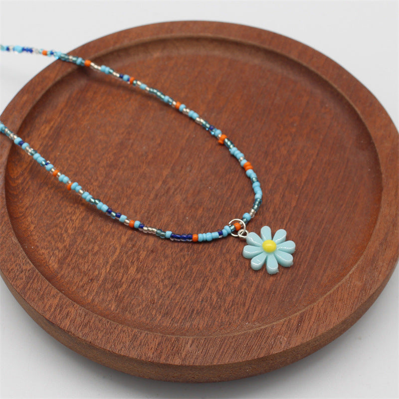 Wholesale daisy flower pendant necklace
