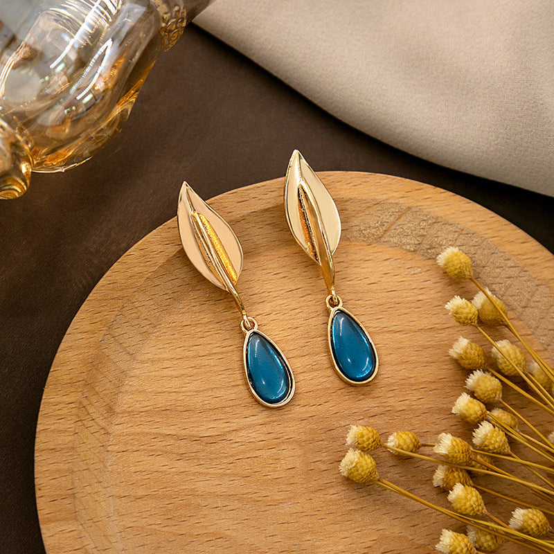 Wholesale pearl earrings  retro feather turquoise earrings