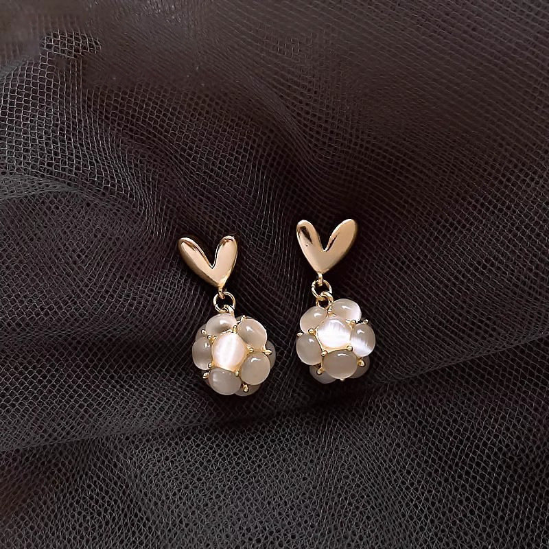 Wholesale Love cat's eye stone earrings