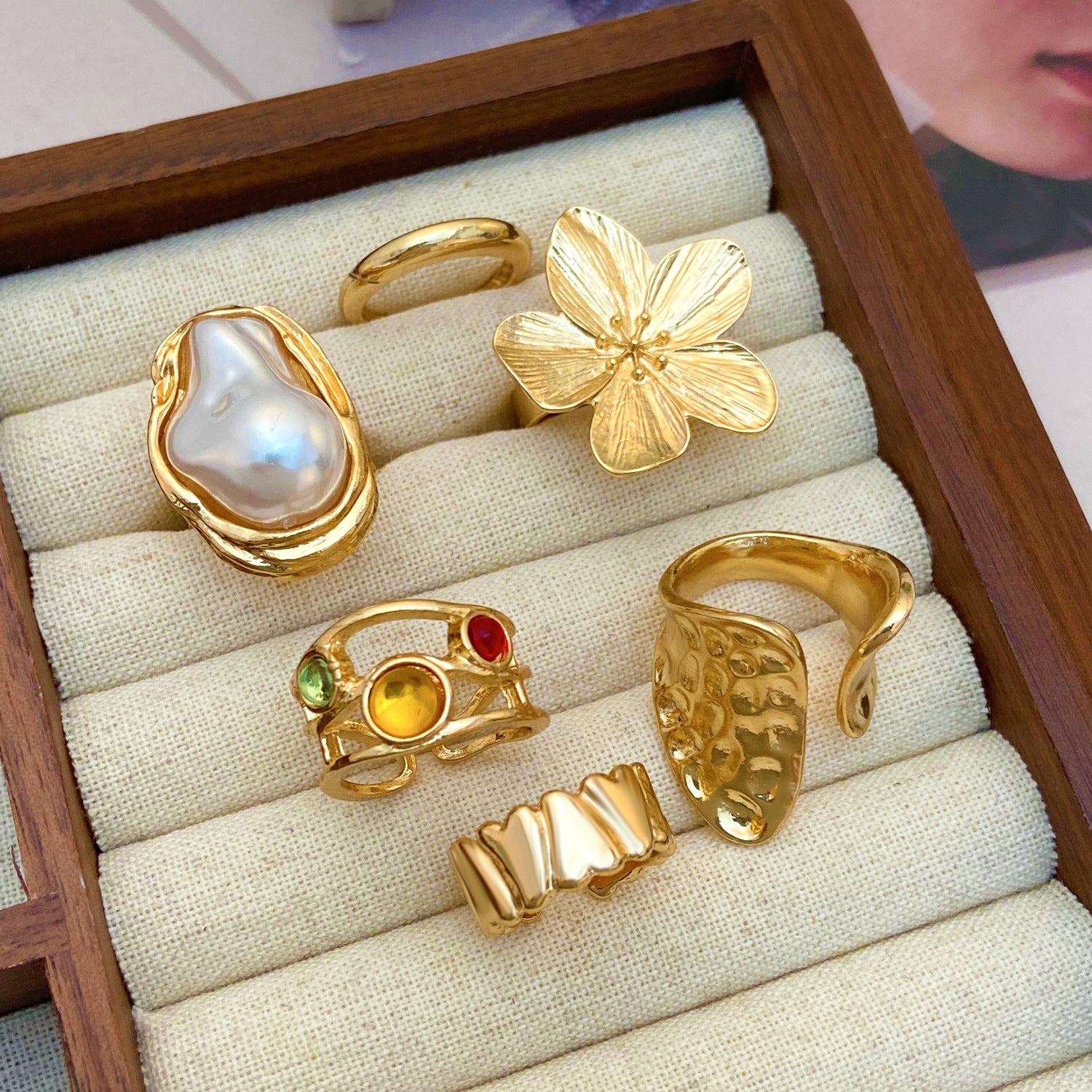 Wholesale Exaggerated Baroque Retro Ring  Export Niche Imitation Pearl Flower Ring