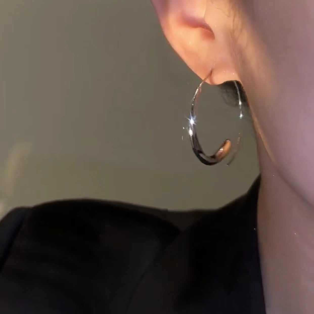 Wholesale Minimalist Circle Earrings Korean Japanese Style Boutique Resale Jewelry Accessory