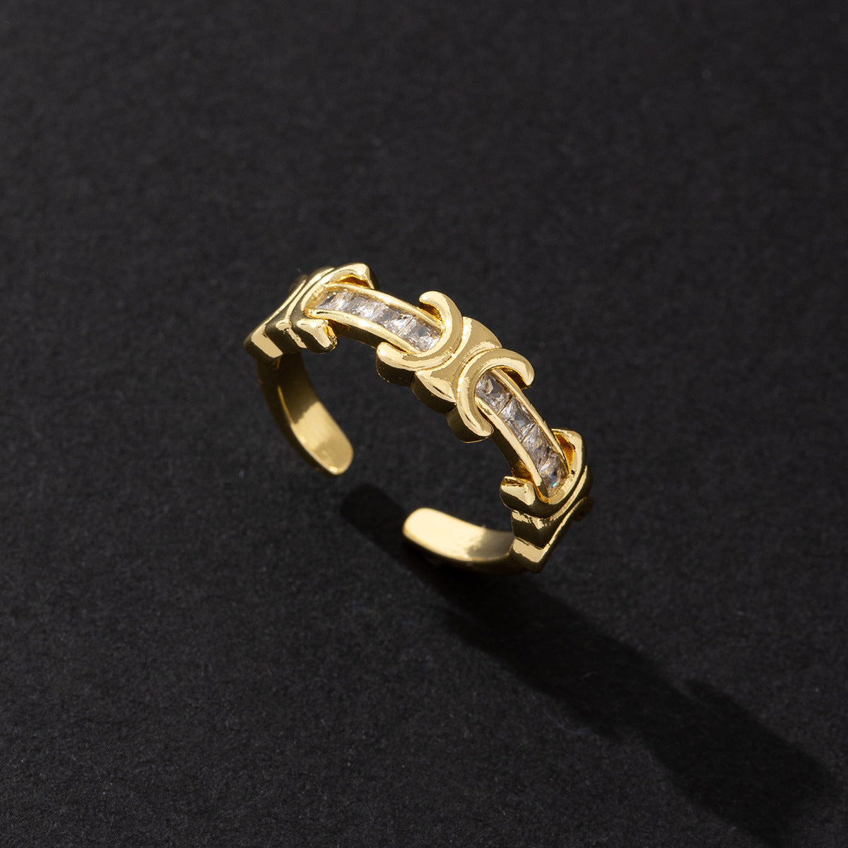 Wholesale European American Style Horseshoe Buckle Zircon Open Ring Gold Plated Copper Fashion Jewelry Accessory Gift Boutique Resale