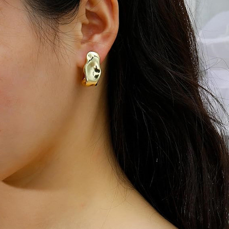 Wholesale Hammer Patterned Irregular Metal Pleated Metal Earrings