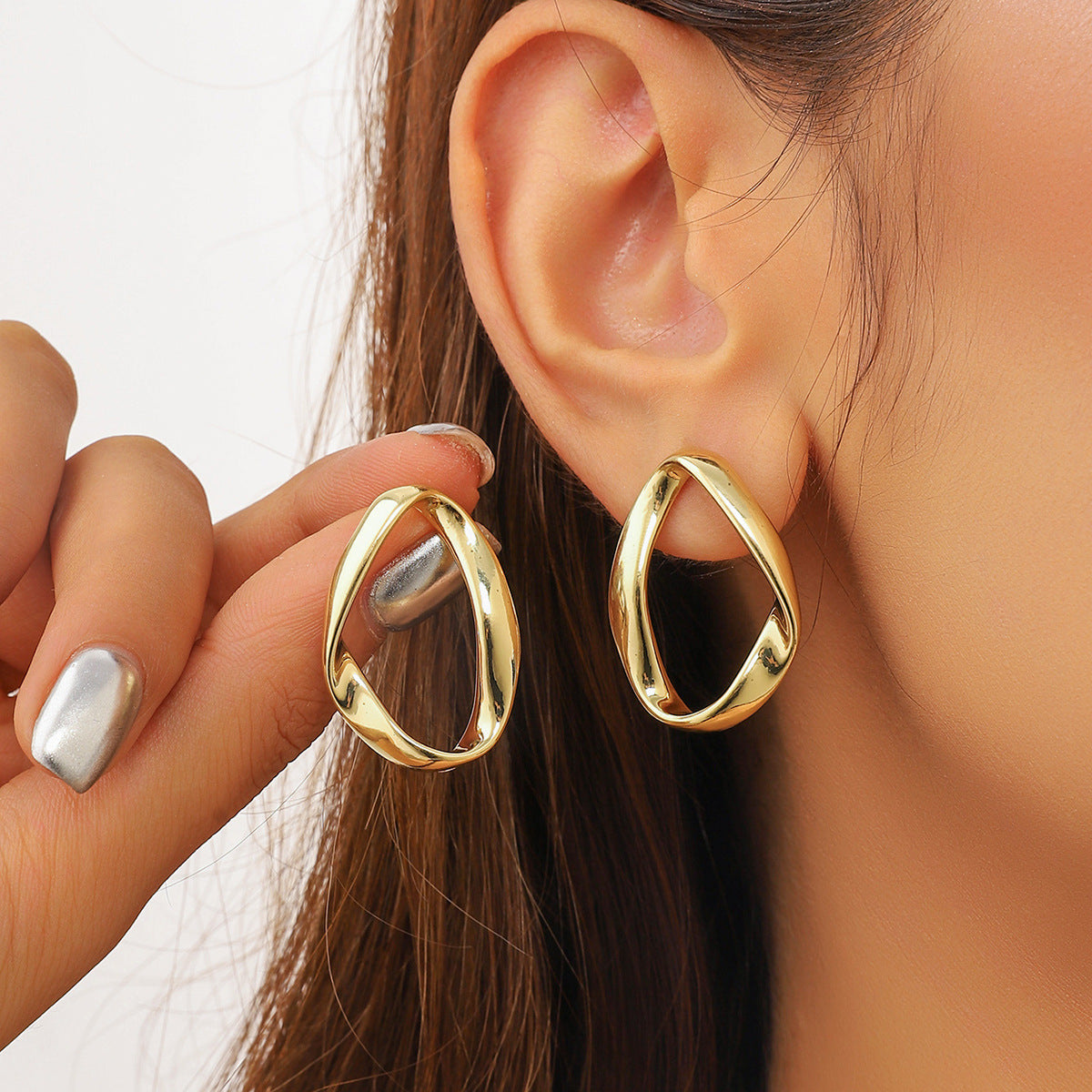 Wholesale  Metal Vintage Earrings Alloy Distinctive Earrings