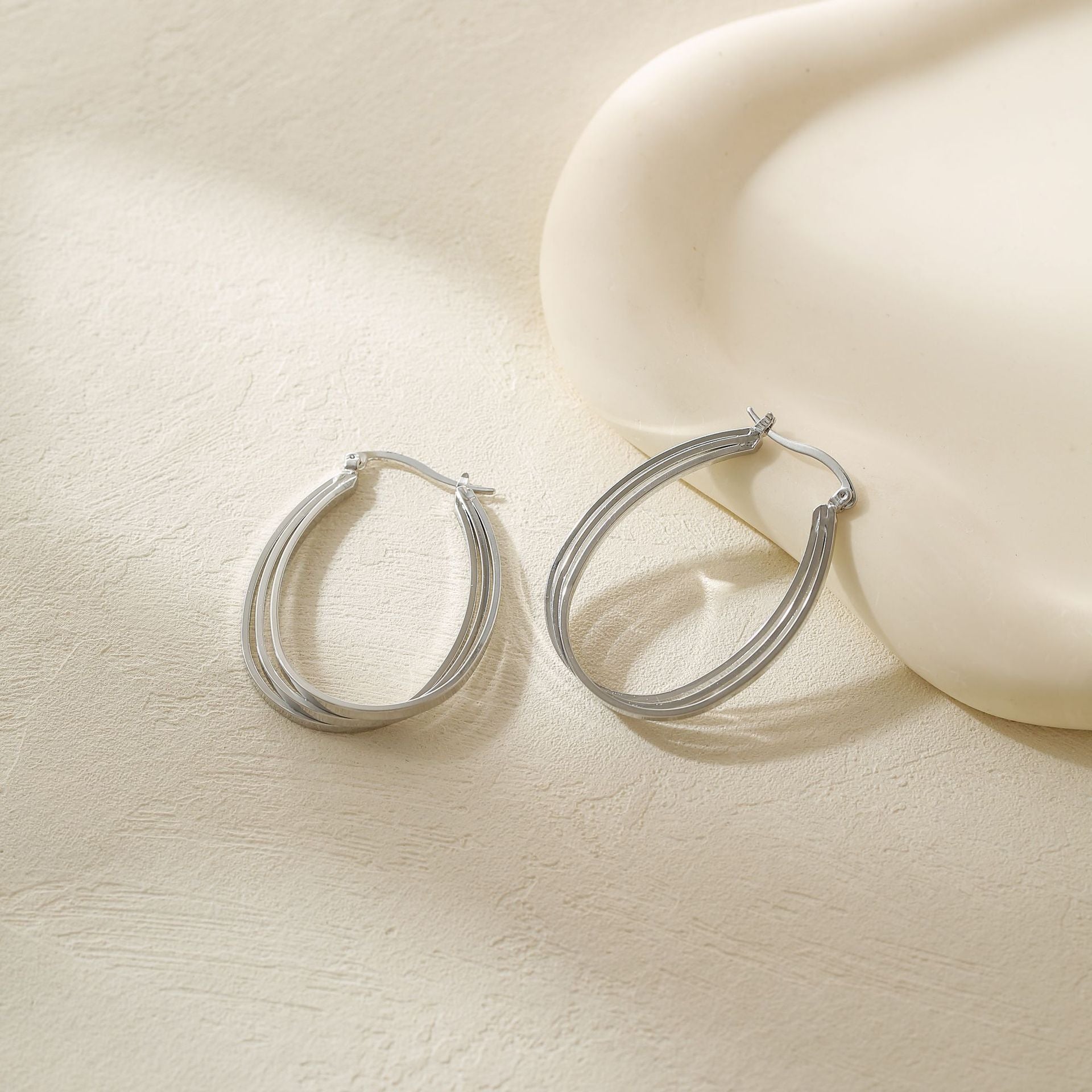 Wholesale  silver pigment hoop earrings hoop earrings