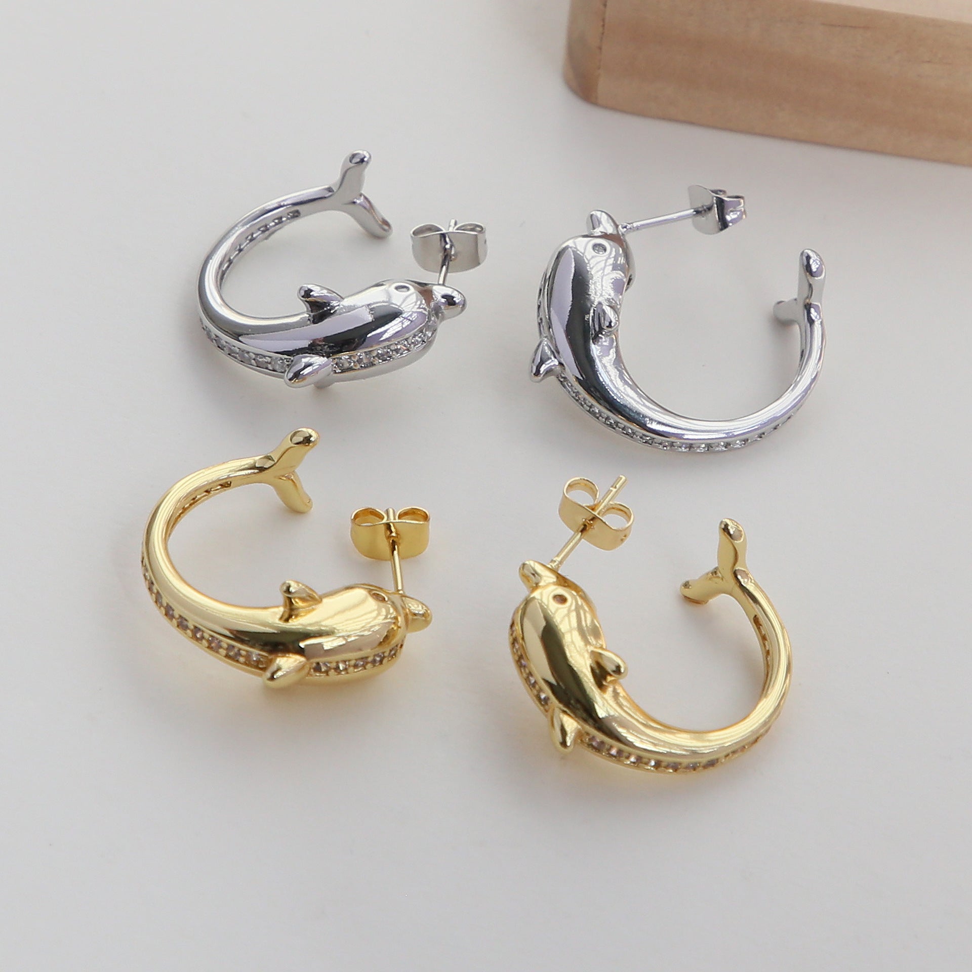 Wholesale Brass Ocean Element Dolphin C-Shaped Earrings