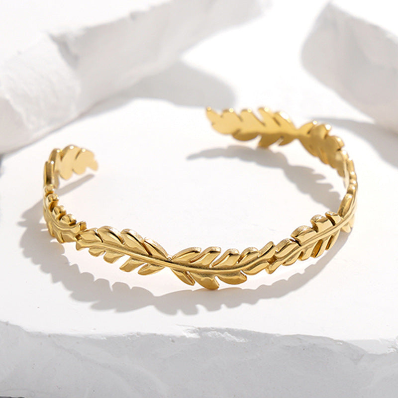 Wholesale titanium steel bracelet non-fading adjustable stainless steel bracelet female exaggerated high-grade open bracelet