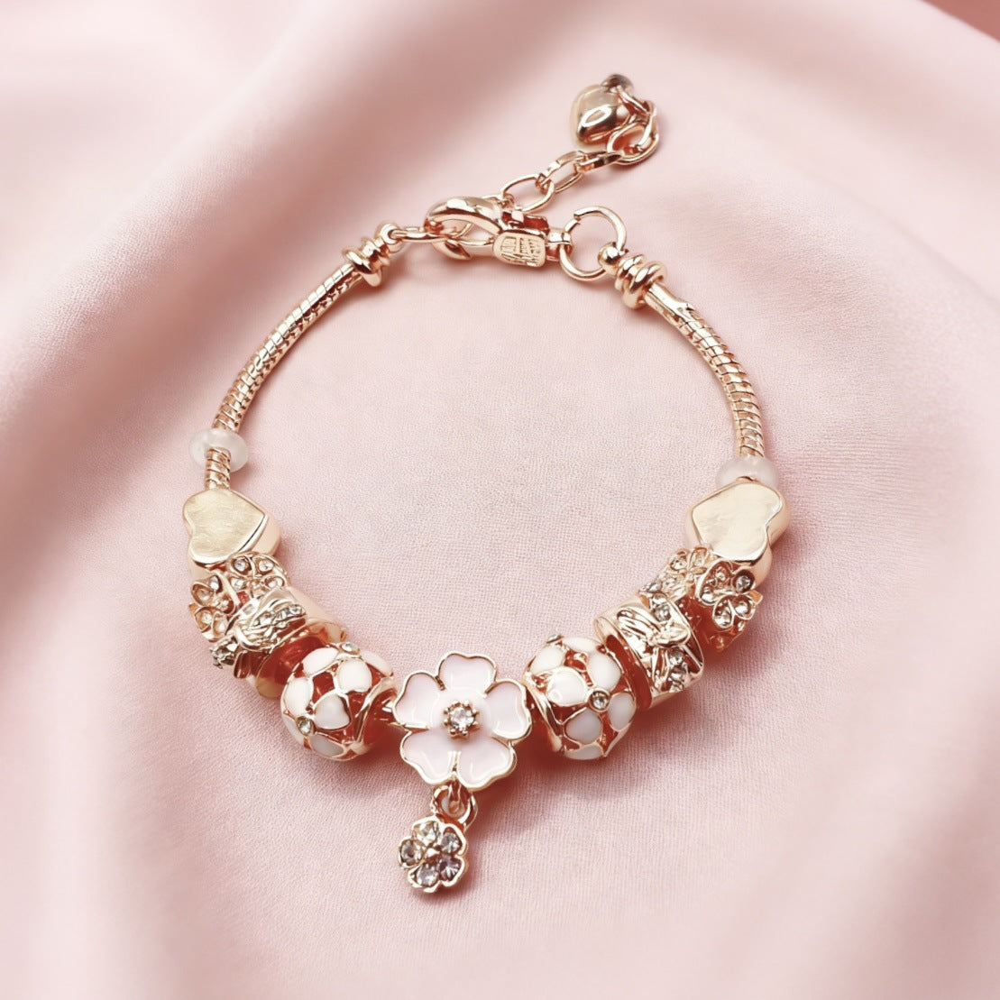 Wholesale Swan Heart Design Bracelet Gold Fashion Accessory Gift for Women