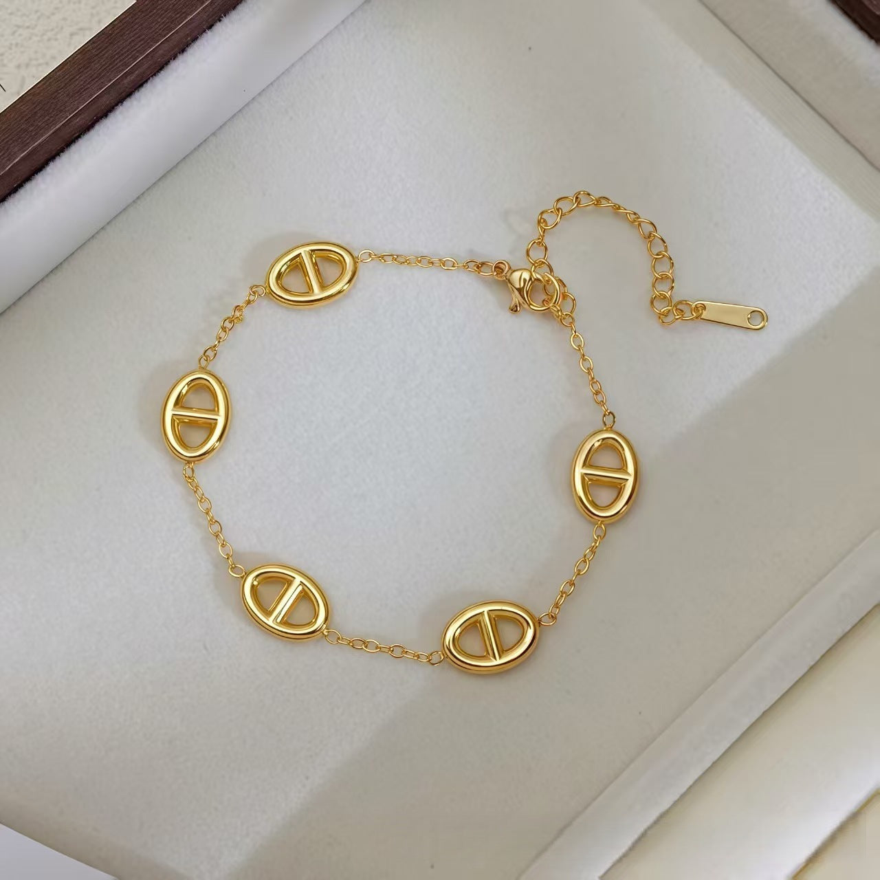 Wholesale Stainless Steel Four Leaf Clover Bracelet Fade Resistant Unisex Jewelry Accessory For Anniversary Gifts Boutique Resale