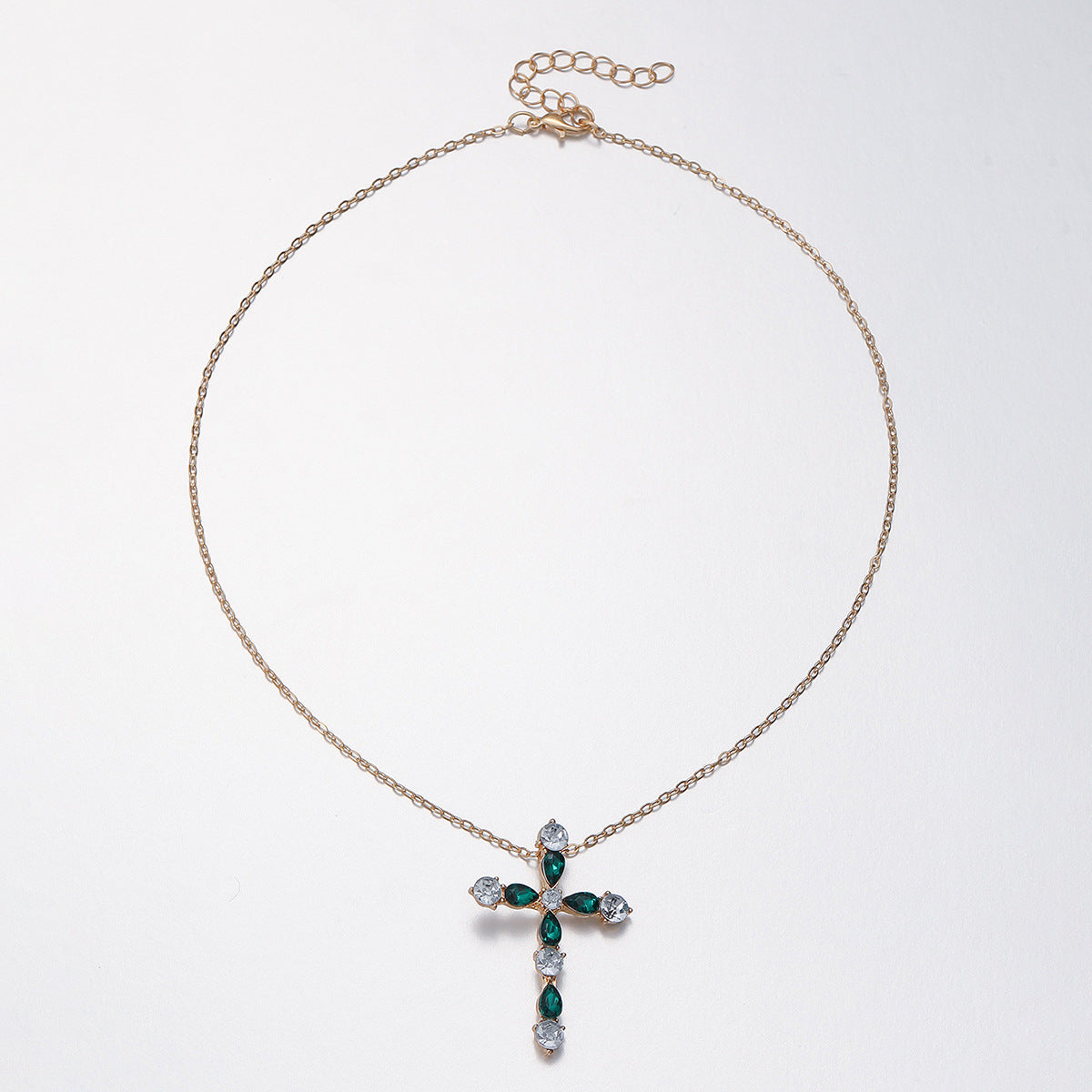 Wholesale Minimalist Cross Pendant Necklace with Rhinestones Zinc Alloy Electroplated Jewelry Accessory for Women Boutique Resale