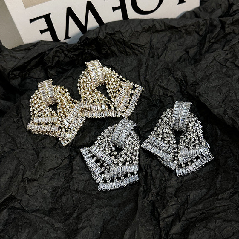 Wholesale  light luxury flash diamond zircon skirt tassel earrings