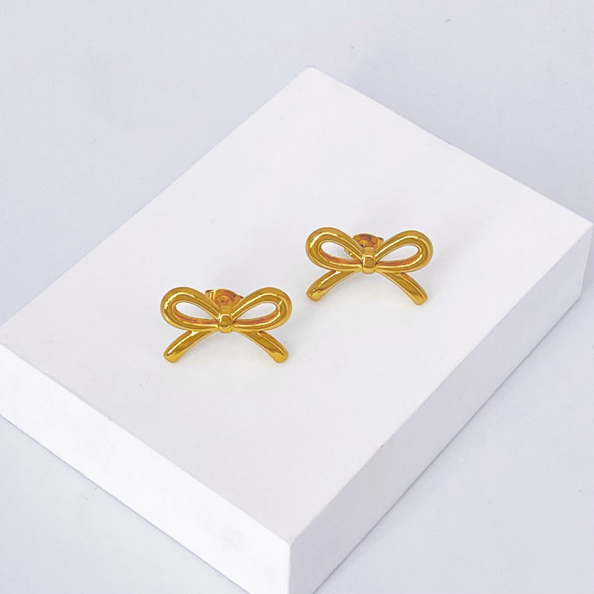 Wholesale Luxury Stainless Steel Heart and Flower Earrings