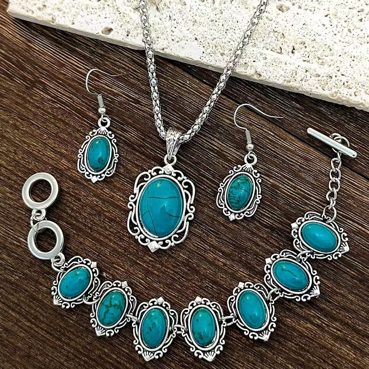 Wholesale Bohemian Retro Turquoise Jewelry Set - Alloy Ethnic Style Layering Necklace,  Earrings,  Bracelet for Party Wear Gift