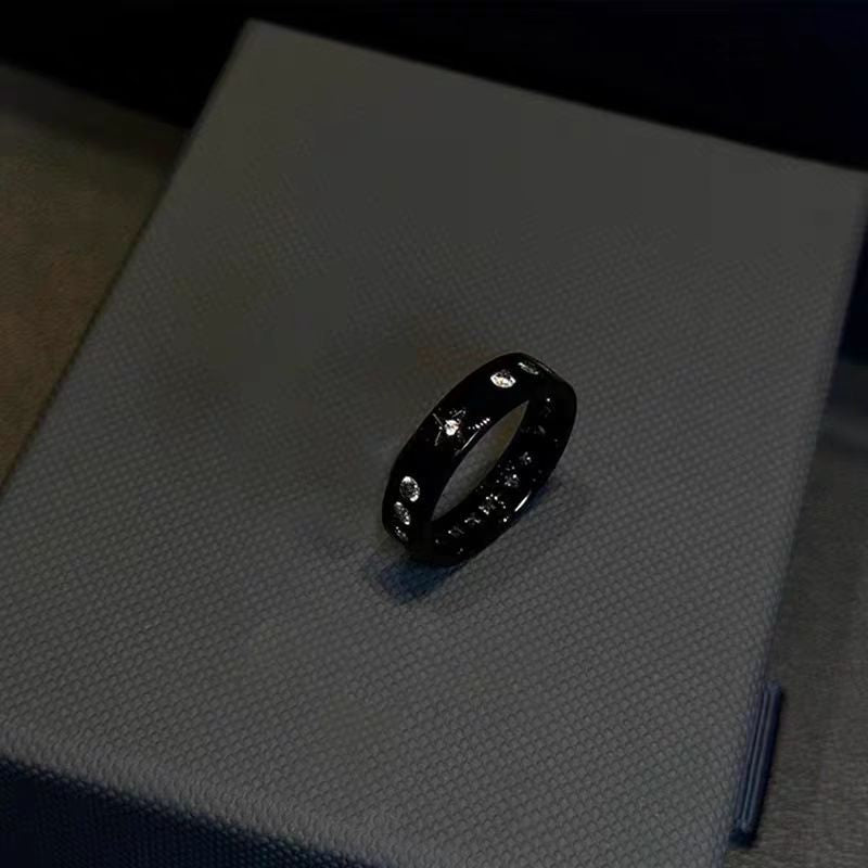 Wholesale Flash Diamond Stars Black and White Couple Ring