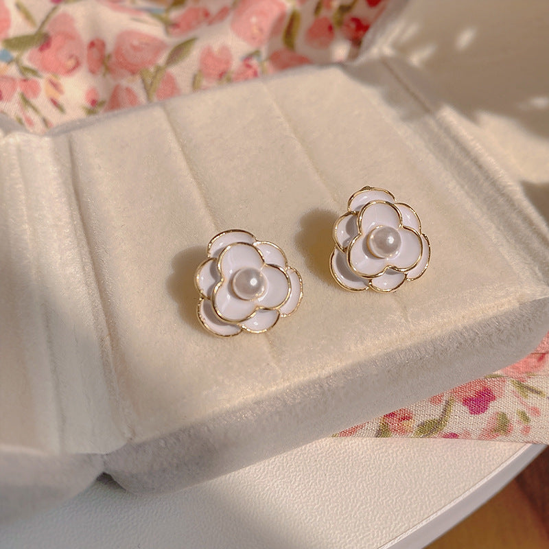 Wholesale Black Camellia Pearl Earrings