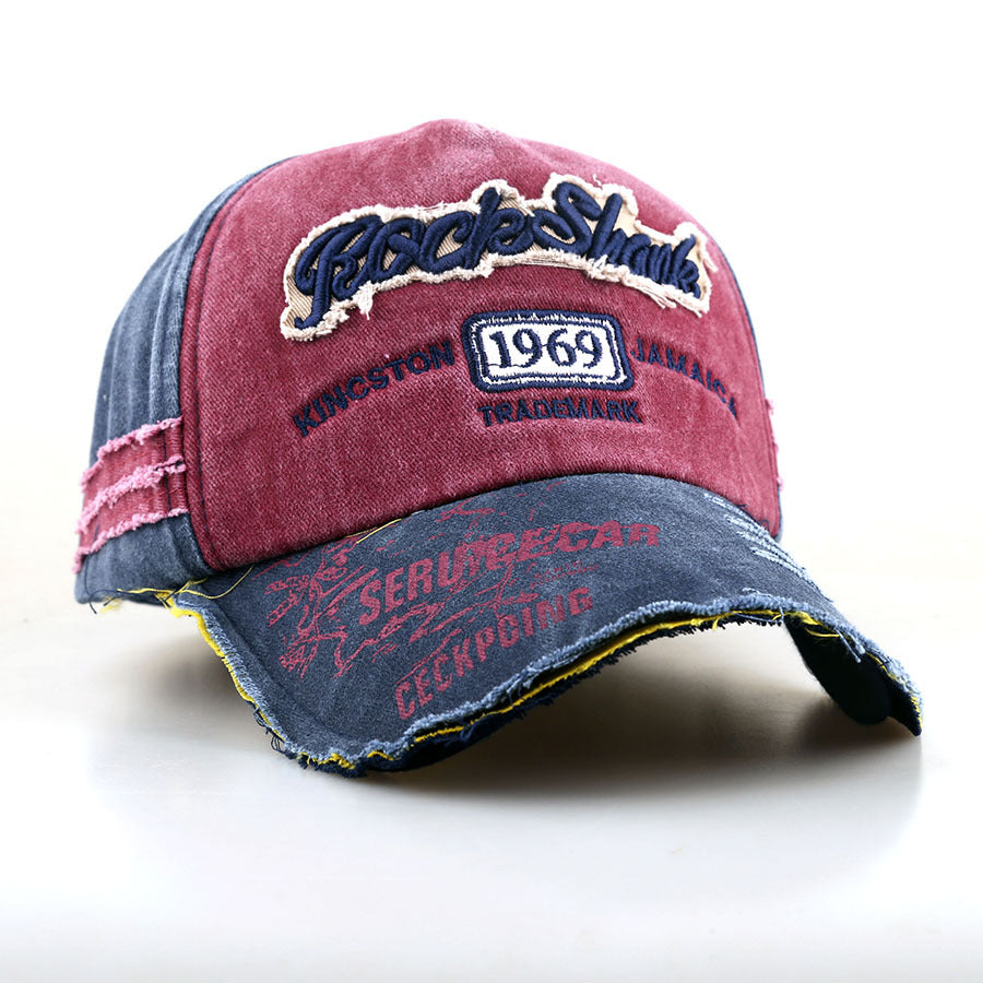 Wholesale Fashionable letter embroidered baseball cap