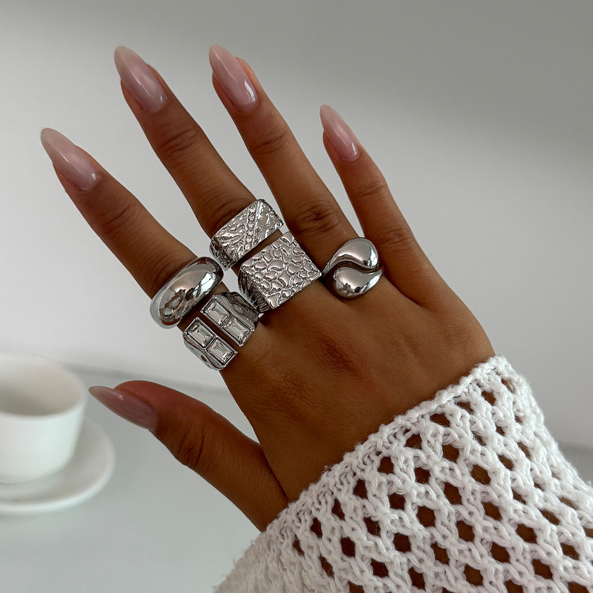 Wholesale Hollow irregular retro alloy pleated ring set
