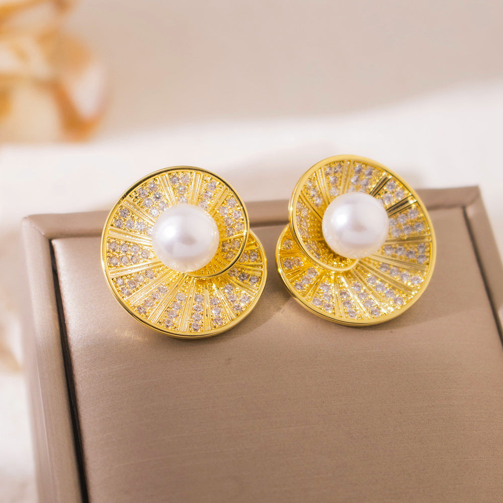 Wholesale Real Gold Electroplated  Conch Pearl Earrings