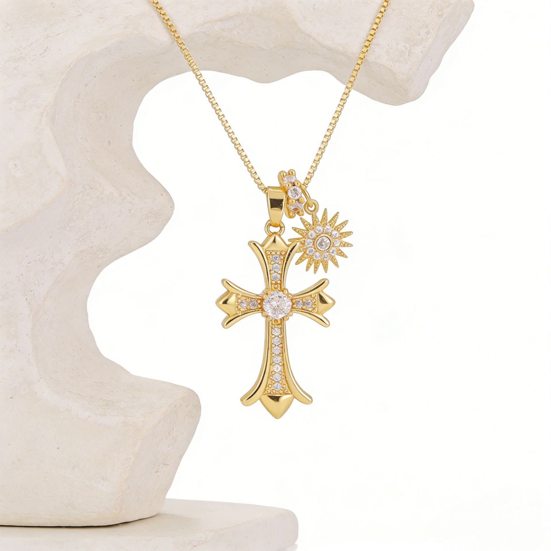 Wholesale Trendy Cross Pendant Necklace Copper Gold Plated Zircon Stones Fashion Accessory Gift