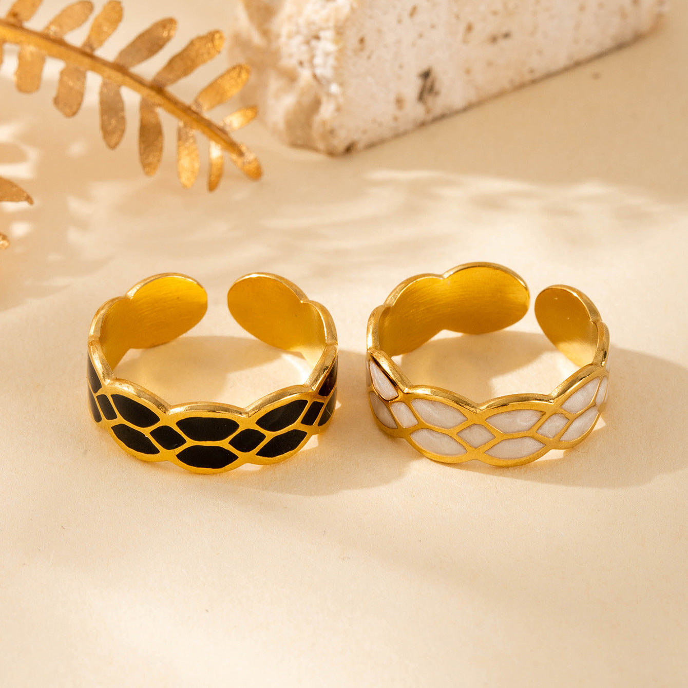 Wholesale  versatile diamond-shaped titanium steel oil dripping opening adjustable ring