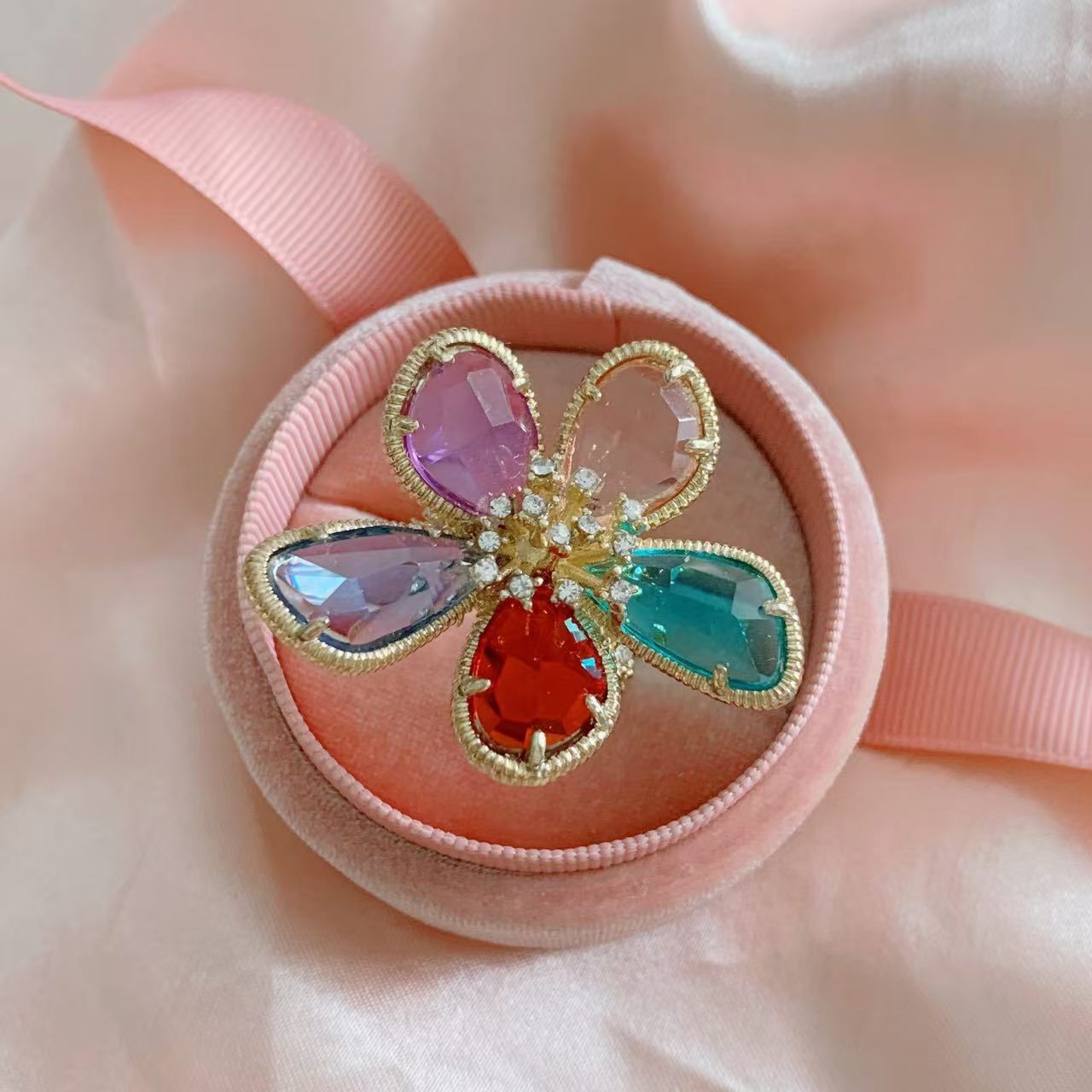 Wholesale European and American Style Crystal Flower Ring for Women,  Zinc Alloy Adjustable Open Ring for Index Finger,  Cross-Border Wholesale Starting from