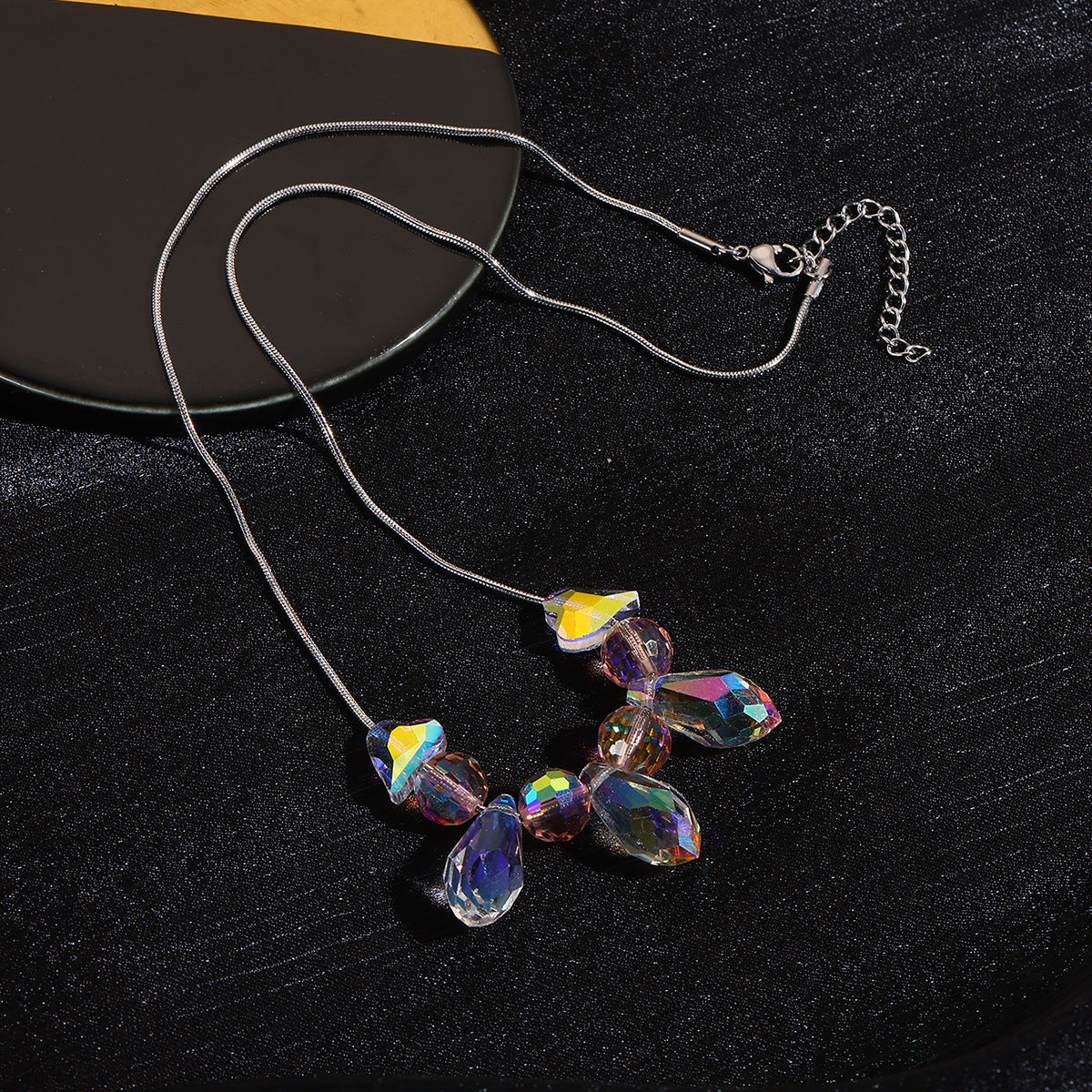 Wholesale  New Light Luxury Niche Crystal Necklace Women' s High-End Design Versatile Exquisite Fashion Crystal Pendant Necklace